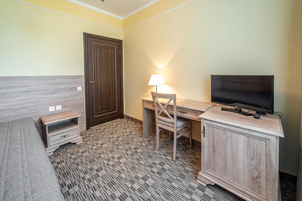 Dubna 1 Hotel Zewnętrze zdjęcie