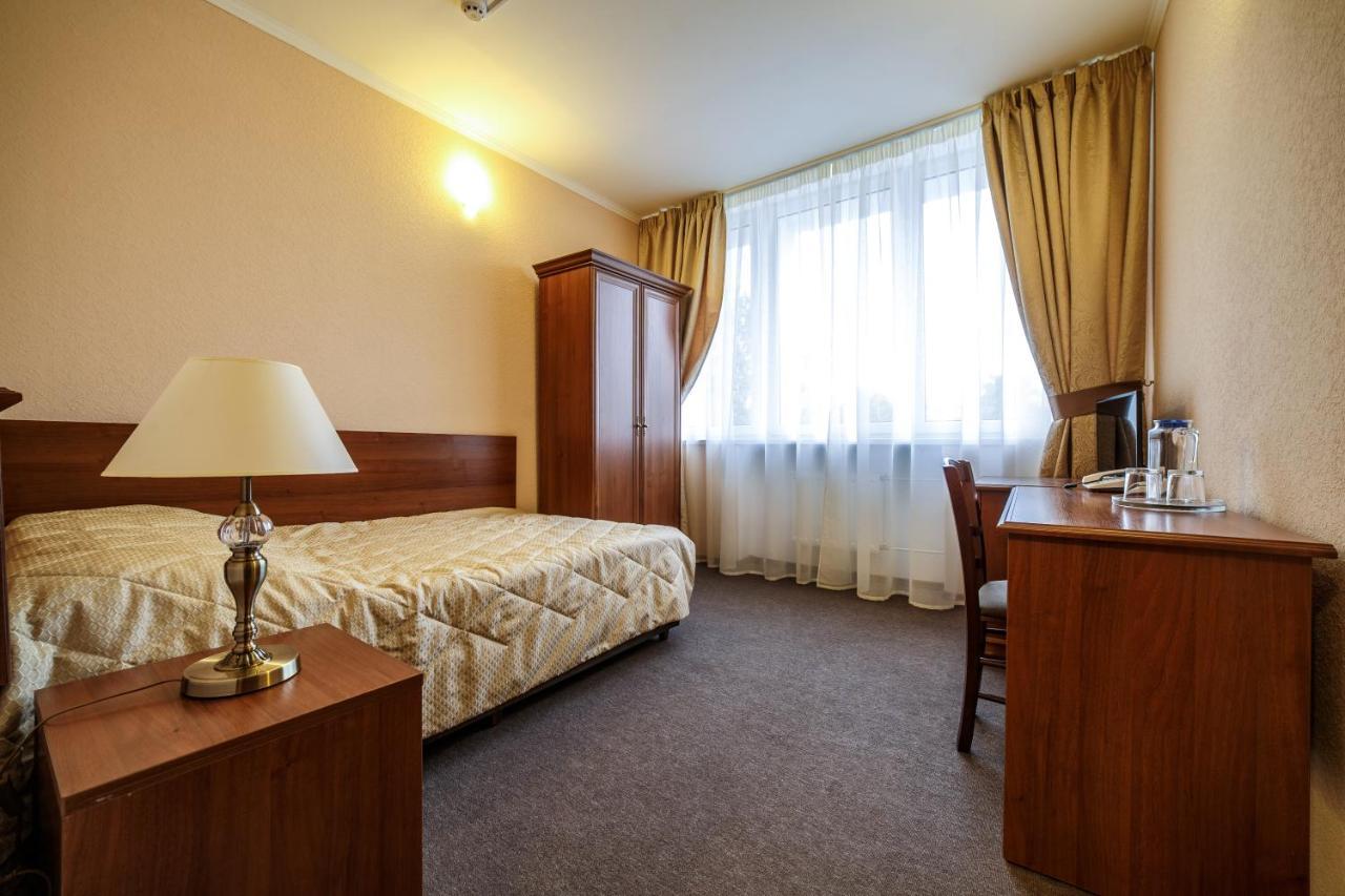 Dubna 1 Hotel Zewnętrze zdjęcie